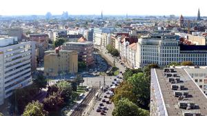 Die Torstraße ist eine wichtige Ost-West-Verbindung in der Berliner City.