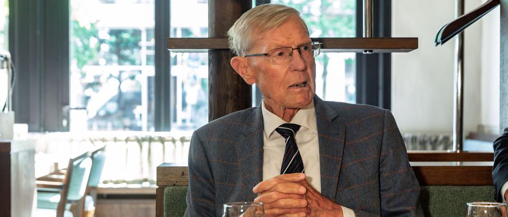 Eugen Block wirft der Vorsitzenden Richterin im Prozess gegen seine Tochter Christina Befangenheit vor. (Archivbild)