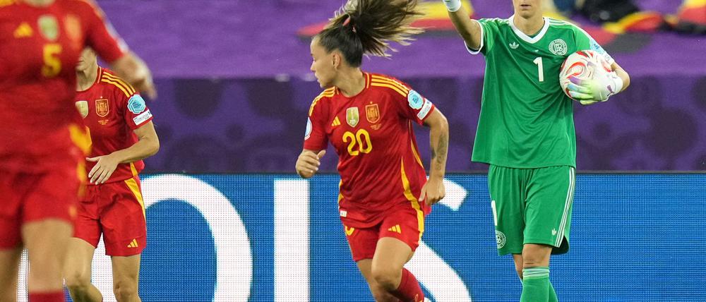 Wie im EM-Halbfinale dürfte Ann-Katrin Berger wieder das deutsche Tor gegen Spanien hüten.