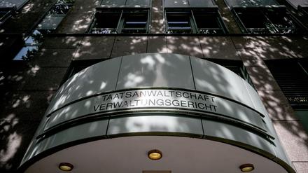 Der Baubeginn für ein Flüchtlingsheim wurde vom Verwaltungsgericht gestoppt. (Symbolbild)