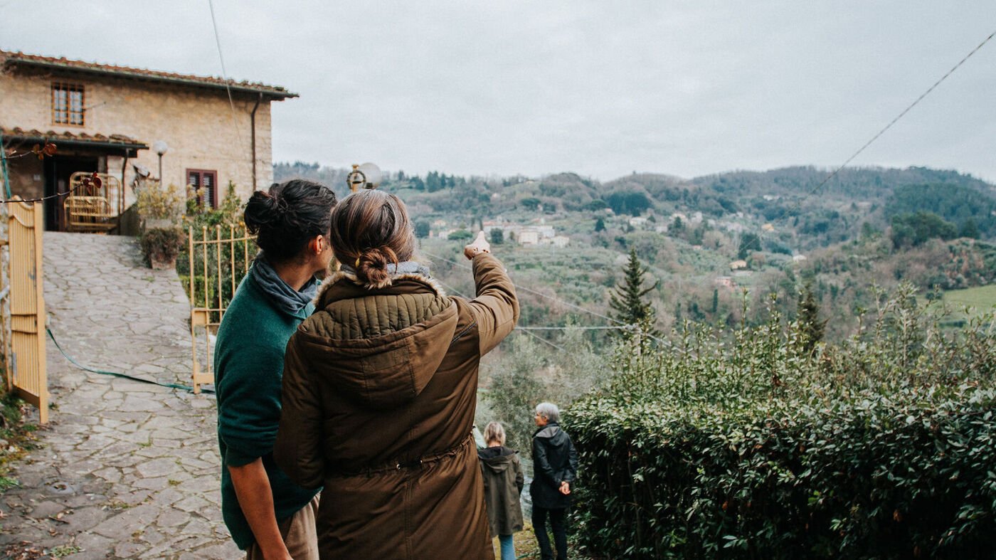 -Da-wird-wirklich-geschuftet-Wie-Deutsche-in-Italien-ein-verfallenes-Dorf-f-r-sich-herrichten