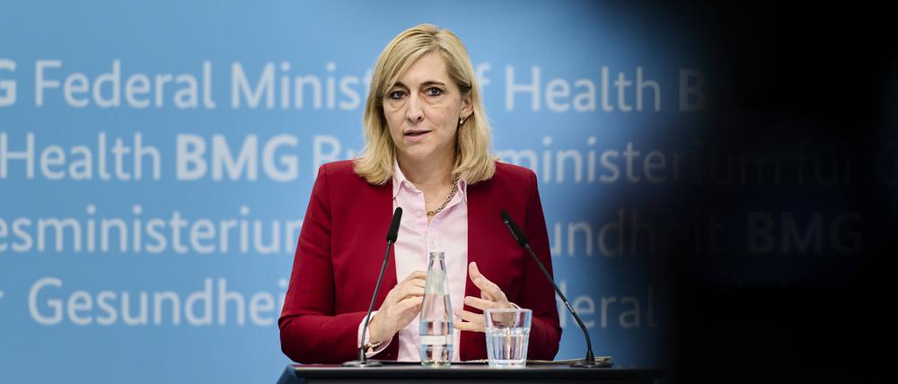 Pressekonferenz von Nina Warken CDU, Bundesministerin für Gesundheit am 8.10.2025