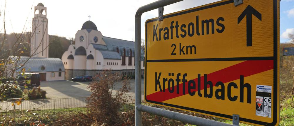 Das Baby war den Angaben zufolge vor einem Kloster in Waldsolms gefunden worden. 