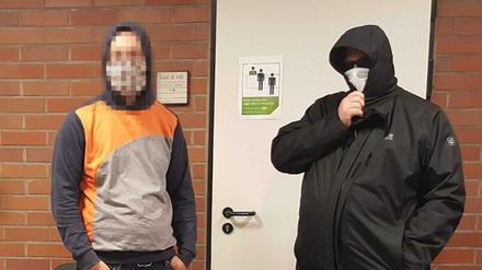 Die Neonazis Sebastian T. (links) und Tilo P. im Amtsgericht Tiergarten im Jahr 2021.