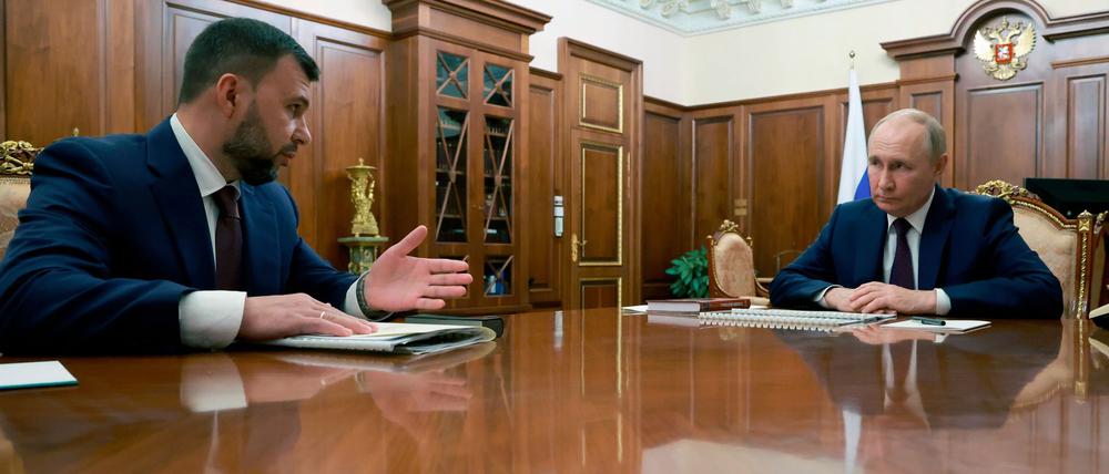 Der von Moskau eingesetzte Besatzungschef für Donezk, Denis Puschilin, hat nach ukrainischen Drohnenangriffen auf Wärmekraftwerke den regionalen Notstand ausgerufen. (Archivbild)