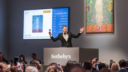 Das Klimt-Werk ist nun das zweitteuerste je bei einer Auktion versteigerte Kunstwerk. 