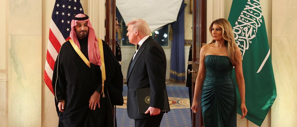 Der saudiarabische Kronprinz Mohammed bin Salman sowie das US-Präsidentenpaar Donald und Melania Trump im Weißen Haus in Washington.