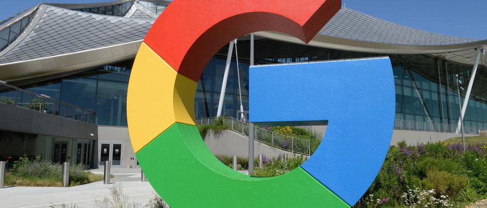 Googles Gemini konkurriert unter anderem mit ChatGPT. (Archivbild)