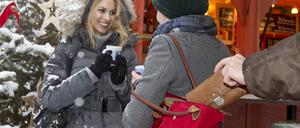 Aufgepasst: Langfinger auf dem Weihnachtsmarkt // Weiterer Text über ots und www.presseportal.de/nr/126797 / Die Verwendung dieses Bildes für redaktionelle Zwecke ist unter Beachtung aller mitgeteilten Nutzungsbedingungen zulässig und dann auch honorarfrei. Veröffentlichung ausschließlich mit Bildrechte-Hinweis.