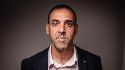  Eli Sharabi schrieb nur wenige Wochen nach seiner Freilassung ein Buch über seine Geiselhaft.