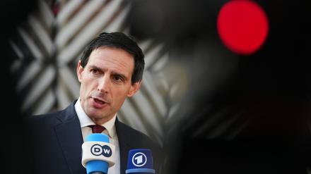 Hoekstra kündigt an, dass die EU auf dem Klimagipfel für mehr Ehrgeiz kämpfen will. 