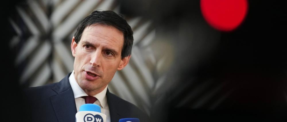 Hoekstra kündigt an, dass die EU auf dem Klimagipfel für mehr Ehrgeiz kämpfen will.