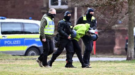 Eine Woche nach der Tat ließ die Bundesanwaltschaft den Tatverdächtigen in Karlsruhe vorführen. (Archivbild)