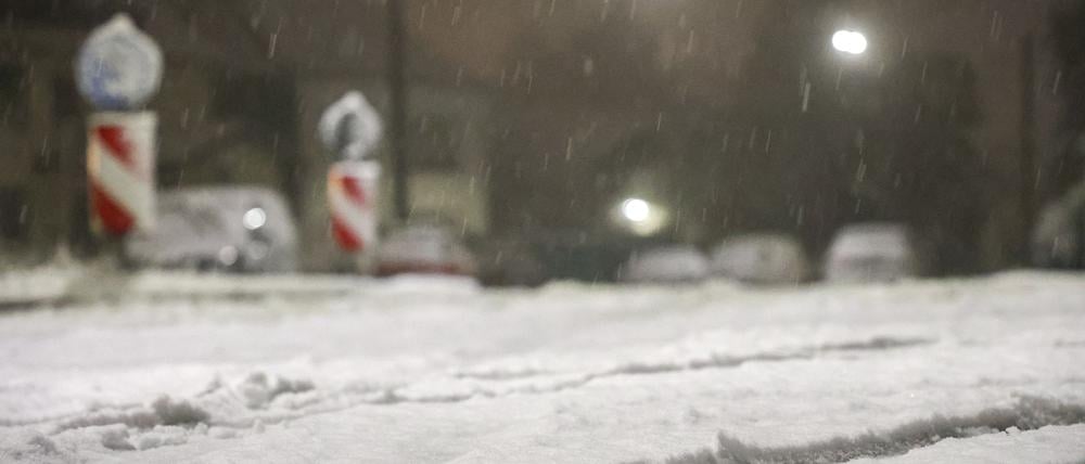 In der Nacht zu Donnerstag hat es in einigen Regionen weiter geschneit. 