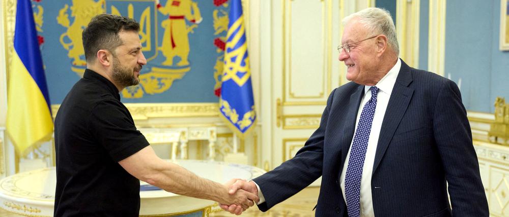 Keith Kellogg bei einem Besuch in Kiew im August. 