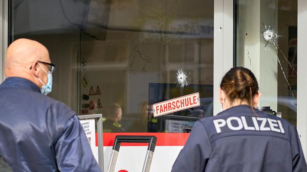 Es ist bereits der dritte Angriff auf eine Fahrschule innerhalb weniger Wochen. Zuvor war zweimal ein Betrieb in Reinickendorf Ziel der Täter. (Archivbild)