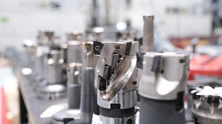 Für Deutschlands Maschinenbauer läuft vor allem das Geschäft mit den USA schlecht - Handelshürden und Zölle belasten. (Symbolbild)