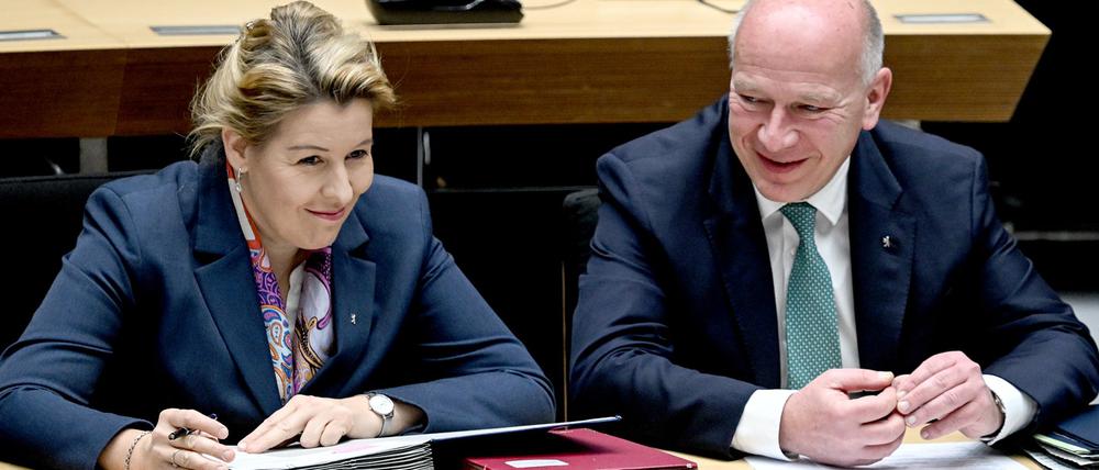 Das Berliner Abgeordnetenhaus beriet in Anwesenheit des Regierenden Bürgermeisters Kai Wegner (CDU) über Milliarden aus dem Sondervermögen des Bundes.