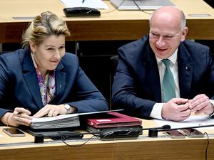 Das Berliner Abgeordnetenhaus beriet in Anwesenheit des Regierenden Bürgermeisters Kai Wegner (CDU) über Milliarden aus dem Sondervermögen des Bundes.