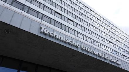 Das Hauptgebäude der Technischen Universität Berlin an der Straße des 17. Juni. 