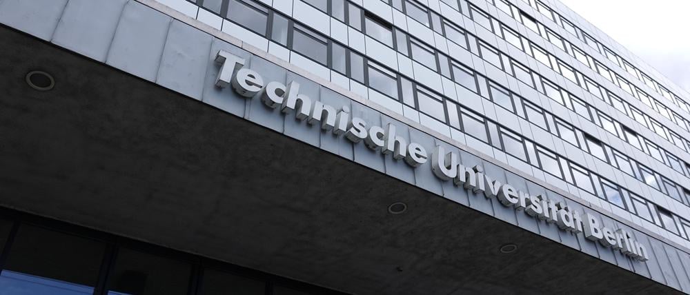 Das Hauptgebäude der Technischen Universität Berlin an der Straße des 17. Juni. 
