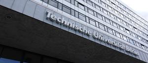 Das Hauptgebäude der Technischen Universität Berlin an der Straße des 17. Juni.