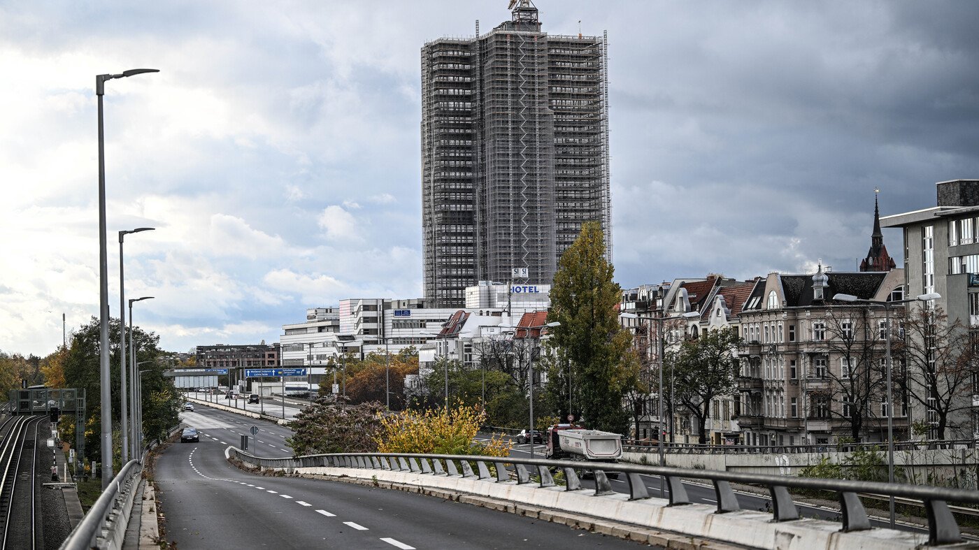Nach-dem-Stillstand-jetzt-das-Ende-Adler-Group-will-Wohnungen-im-Hochhaus-am-Steglitzer-Kreisel-nicht-fertigstellen