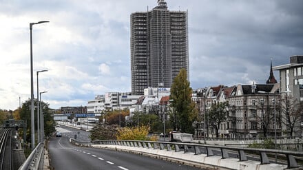 Die stillstehende Baustelle des Steglitzer Kreisels.