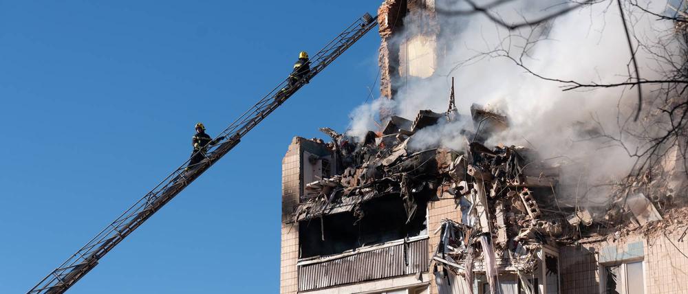 Mindestens 26 Menschen wurden bei einem russischen Luftangriff in Ternopil getötet.