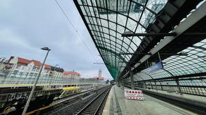 Bahnhof Berlin Spandau, Dacharbeiten.