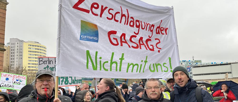 Gasag-Demo vorm Abgeordnetenhaus.