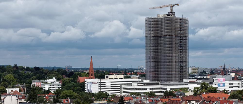 1.8.2025: Berlin: Schloßstraße: Steglitzer Kreisel: Überlin *** 1 8 2025 Berlin Schloßstraße Steglitzer Kreisel Überlin