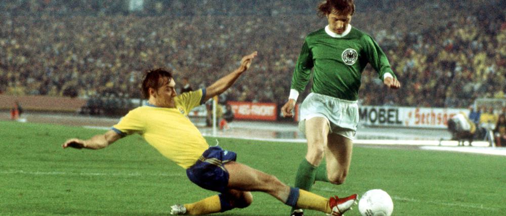 Dieter Herzog (r) ist im Alter von 79 Jahren gestorben. (Archivbild)