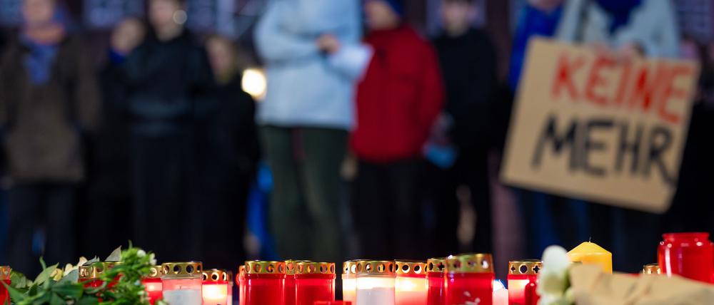 Im Gegensatz zum Rückgang bei den Tötungsdelikten stiegen die registrierten Opferzahlen bei allen anderen gegen Frauen gerichteten Straftaten an. (Archivbild)
