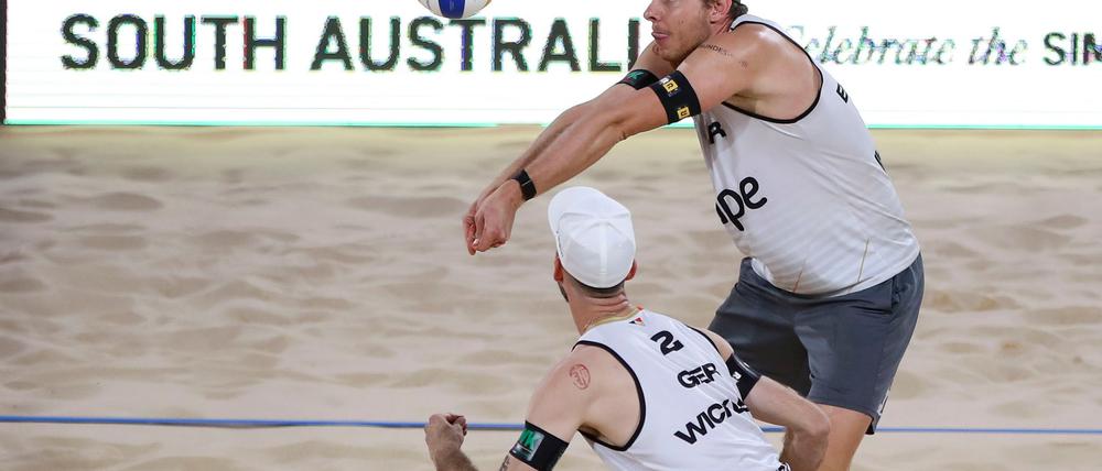 Clemens Wickler (v) und Nils Ehlers in Aktion in ihrem WM-Viertelfinale.