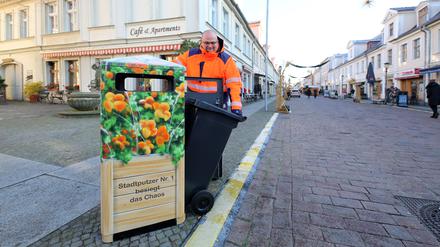 Zwölf dieser Abfallgaragen wurden in der Innenstadt neu aufgestellt.  