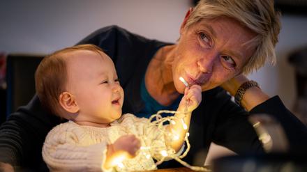 Jung und alt. Je mehr Jahre vergehen, desto schneller vergeht die Zeit. 