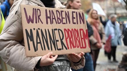 Die meisten Gewalttaten werden im sozialen Nahraum verübt. Partner und Familienangehörige – mehrheitlich Männer – sind häufig die Täter.