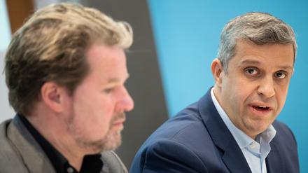 Die Fraktionschefs von CDU und SPD, Dirk Stettner und Raed Saleh, sind froh über die Verständigung über den milliardenschweren Berliner Doppelhaushalt. (Archivbild)