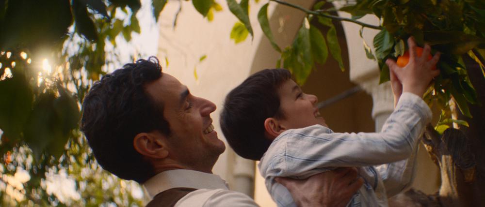 Sharif (Adam Bakri) bringt seinem Sohn die Schönheit seines Landes nahe.