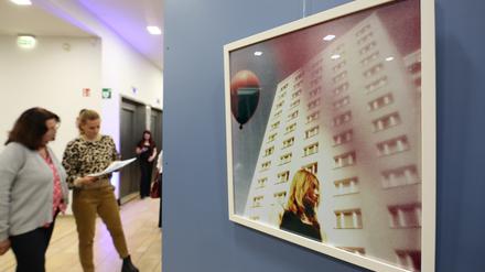 „Solana“ von Kathrin von Eye, zu sehen in der Ausstellung „Auf die Plätze“ im Gebäude der ProPotsdam.