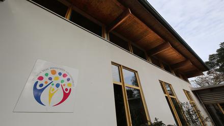 Die gesperrte Pestalozza-Schule im Ortsteil Groß Glienicke.