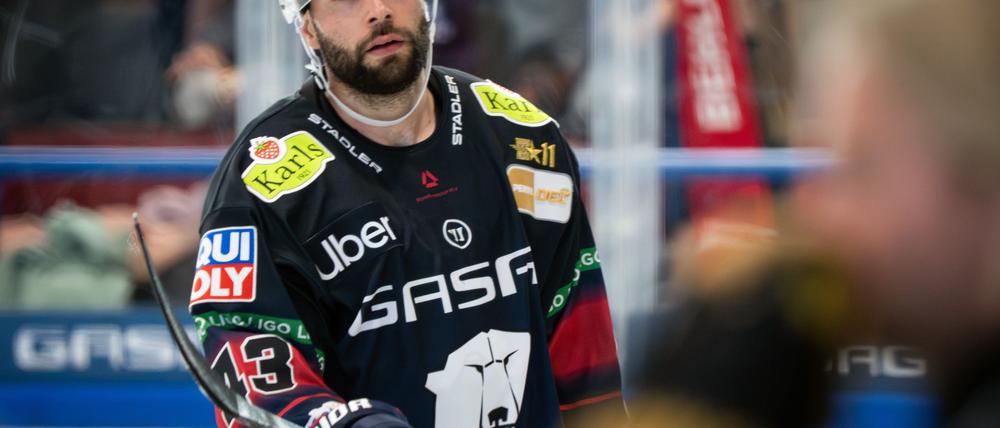 Andreas Eder erzielte den einzigen Treffer der Eisbären beim 1:3 gegen München. (Archivbild)