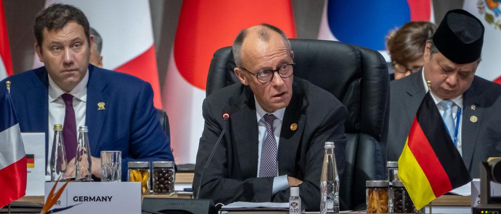 Kanzler Friedrich Merz (CDU) ist bei der Eröffnungssitzung des G-20-Gipfels zu sehen.