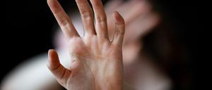 Die Zahl der Fälle von häuslicher Gewalt ist 2024 in Brandenburg auf den höchsten Stand seit fünf Jahren gestiegen. (Symbolbild)