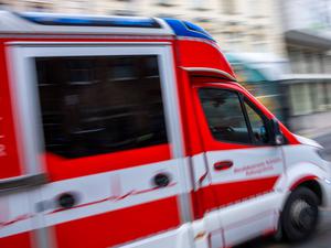 Die 70-Jährige wurde in ein Krankenhaus gebracht. (Symbolbild)