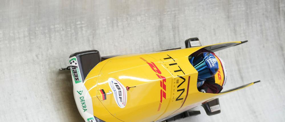 Johannes Lochner und Georg Fleischhauer beim ersten Zweierbob-Rennen auf der neuen Olympia-Bahn in Cortina d'Ampezzo.