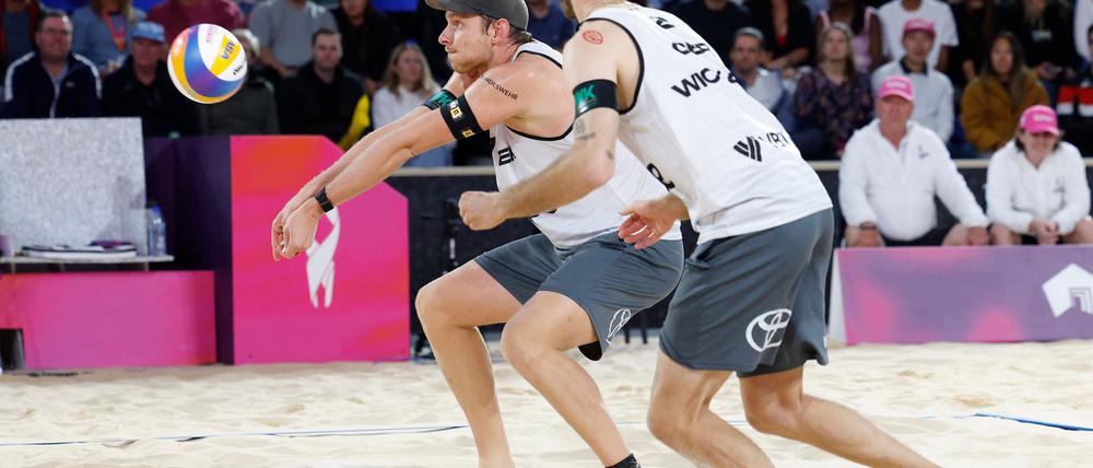 Nils Ehlers und Clemens Wickler (r)