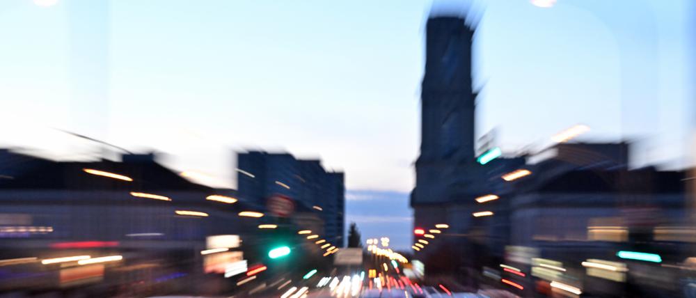 Potsdam, 04.11.2025, Breite Strasse, Garnisonkirche, Lichter, Abendhimmel
