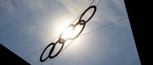 Die Olympischen Ringe am Eingang zum Berliner Olympiastadion